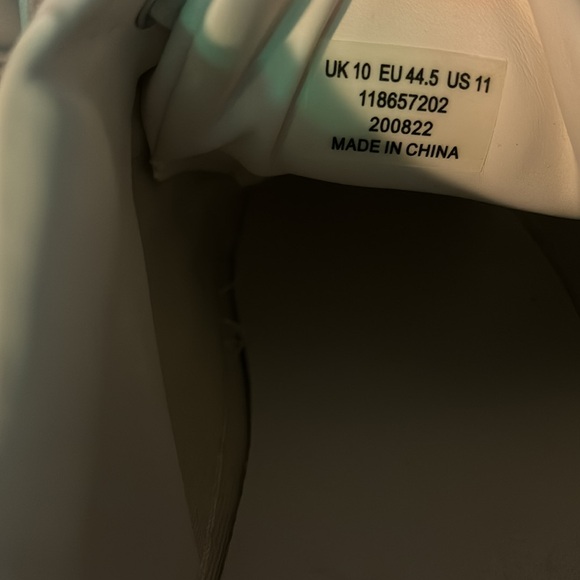 ASOS Design Men’s Sneakers - Picture 4 of 4